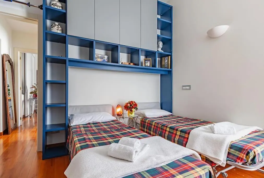 Apartment Appartamento Chicco In Zona Elegante Milan Italy