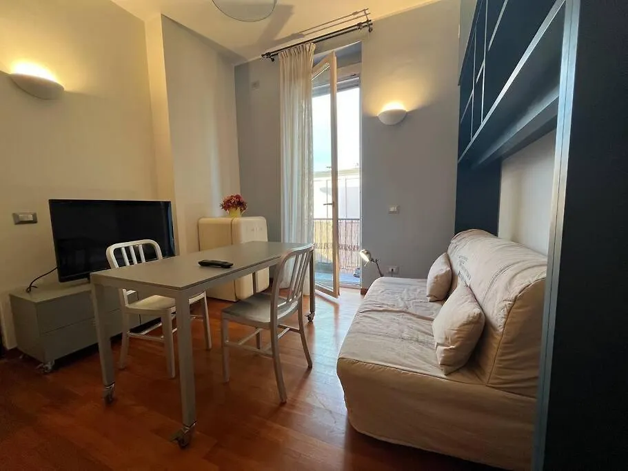 Appartamento Chicco In Zona Elegante Milan Apartment